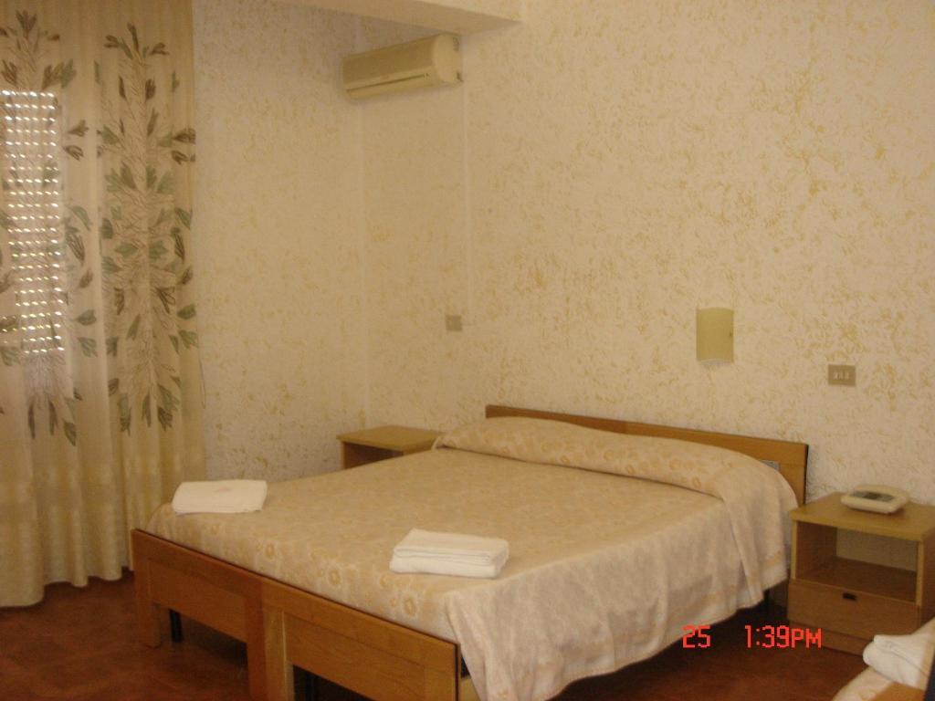 Hotel Ristorante Solari Briatico Szoba fotó